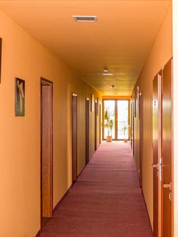 Hotel Paola Kutno Luaran gambar