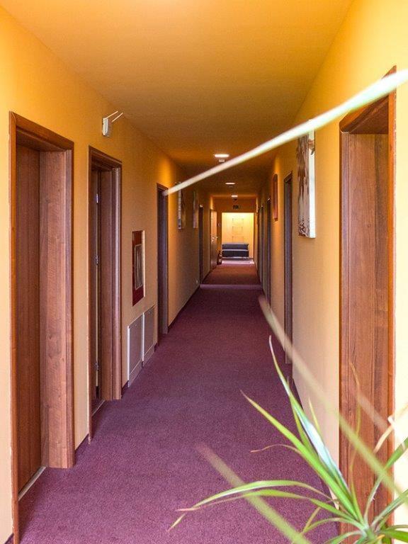 Hotel Paola Kutno Luaran gambar
