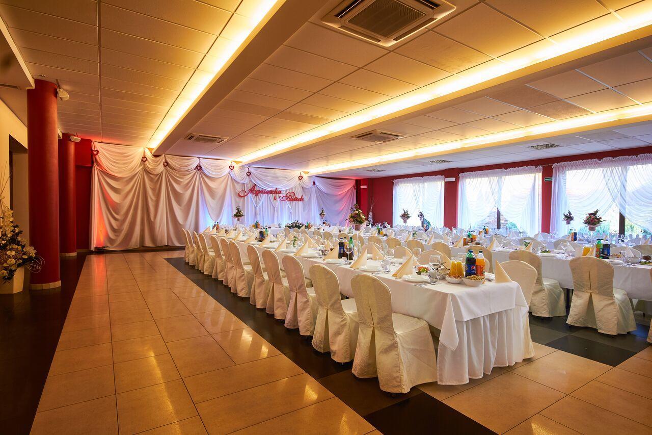 Hotel Paola Kutno Luaran gambar