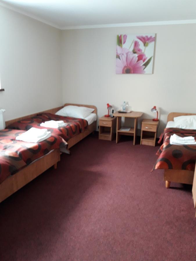 Hotel Paola Kutno Luaran gambar