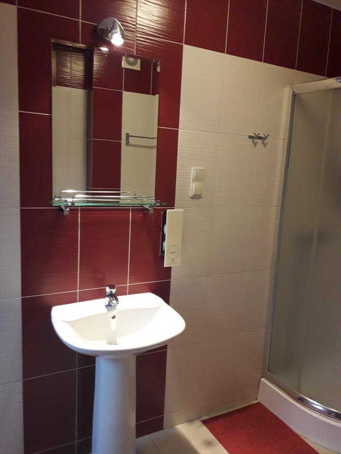 Hotel Paola Kutno Luaran gambar