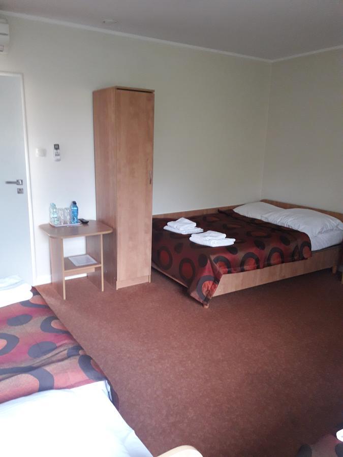 Hotel Paola Kutno Luaran gambar