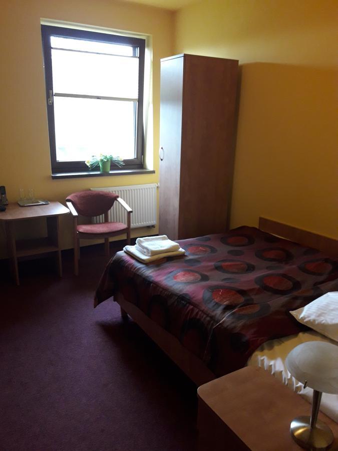 Hotel Paola Kutno Luaran gambar