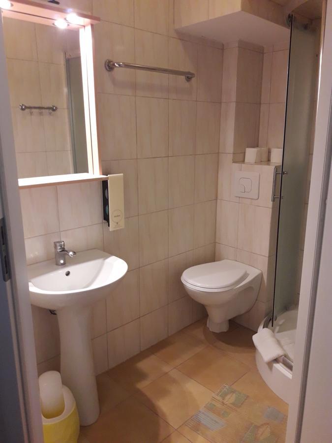 Hotel Paola Kutno Luaran gambar